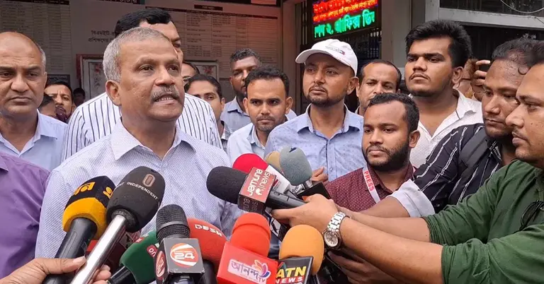 এসএসসি পরীক্ষার্থীদের দক্ষতা উন্নয়ন কোর্সের উদ্বোধনে উপদেষ্টা ড. আসিফ নজরুল